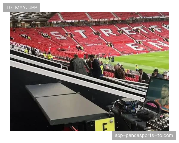 曼联战术执行问题持续暴露，球队表现波动对争冠形势产生影响