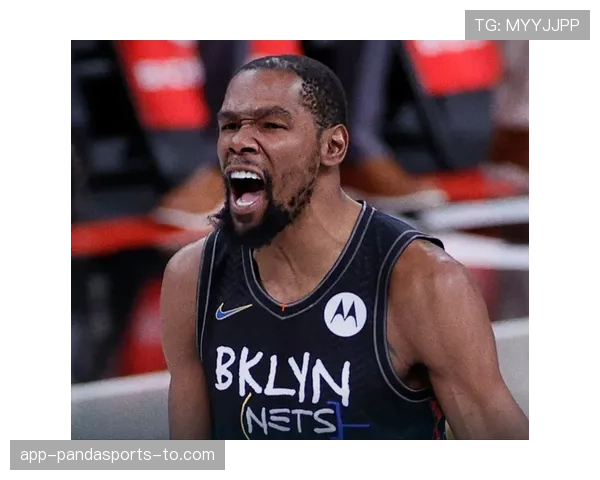 斯蒂芬·卡斯尔无球跑动创造机会助队提升团队进攻效率